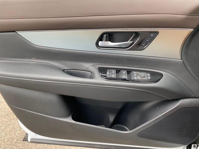 Photo of 2025 Everest White P Nissan Murano