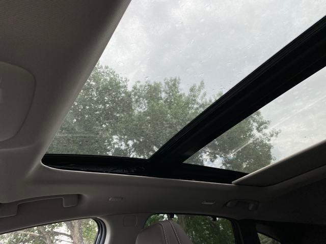 Photo of 2025 Everest White P Nissan Murano