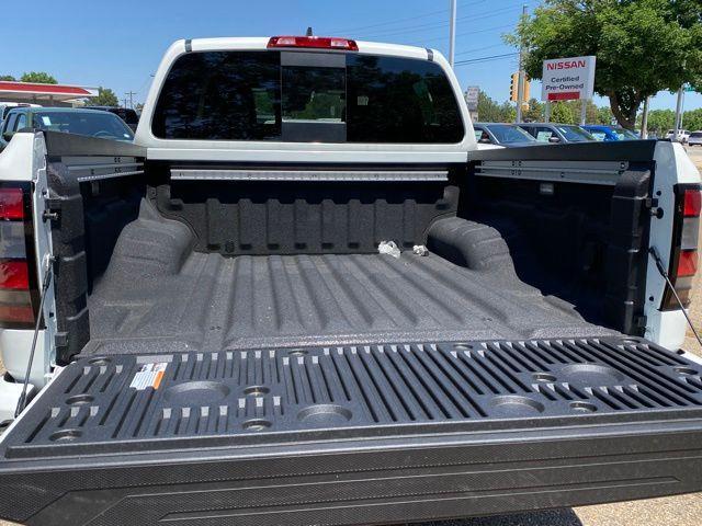 Photo of 2025 Glacier White Nissan Frontier