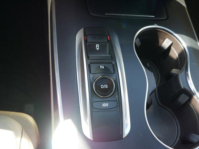 Photo of 2016 White Diamond Pearl Acura MDX