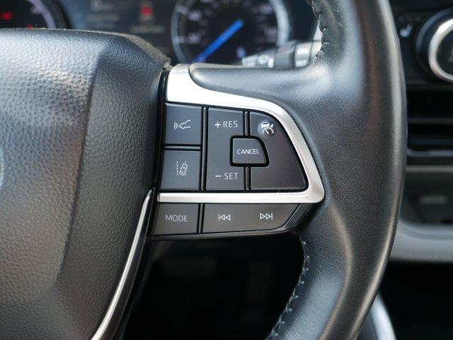 Photo of 2021 Moon Dust Toyota Highlander Hybrid