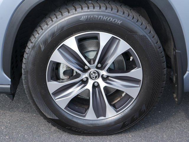 Photo of 2021 Moon Dust Toyota Highlander Hybrid