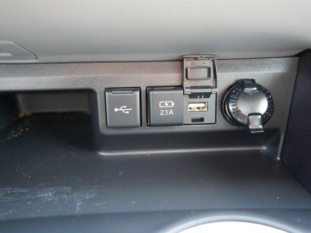 Photo of 2021 Moon Dust Toyota Highlander Hybrid