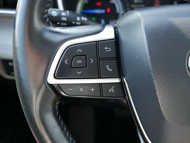 Photo of 2021 Moon Dust Toyota Highlander Hybrid