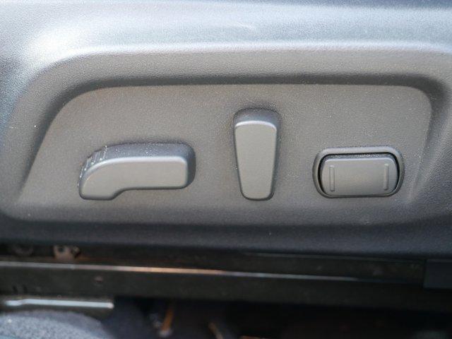 Photo of 2017 Ice Silver Metallic Subaru Legacy