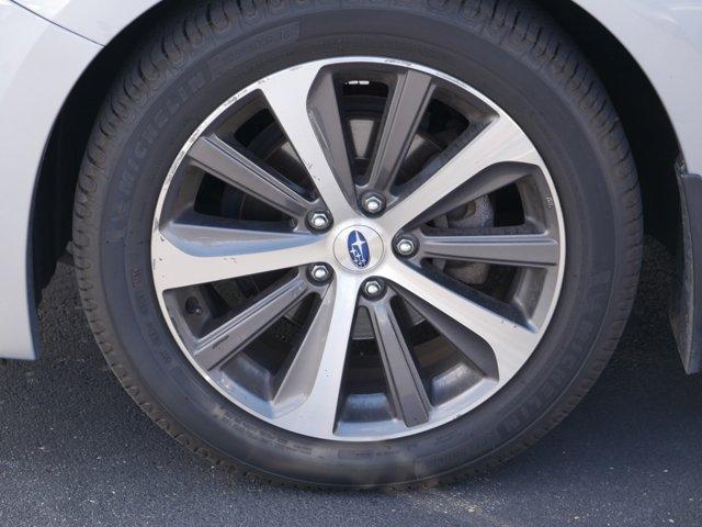 Photo of 2017 Ice Silver Metallic Subaru Legacy