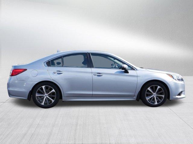 Photo of 2017 Ice Silver Metallic Subaru Legacy