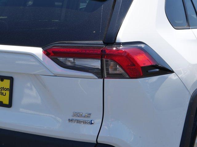 Photo of 2021 Blizzard Pearl Toyota RAV4 Hybrid