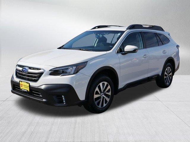 Photo of 2022 Crystal White Pearl Subaru Outback