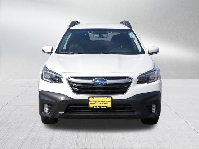 Photo of 2022 Crystal White Pearl Subaru Outback