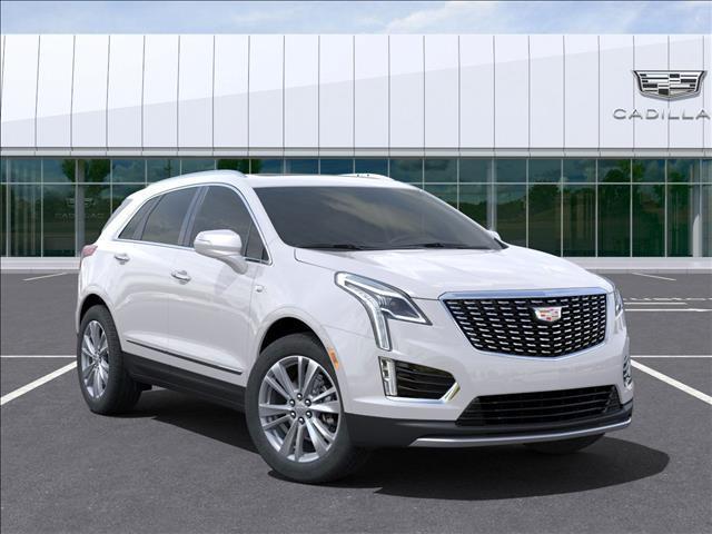Photo of 2025 Crystal White Tricoat Cadillac XT5
