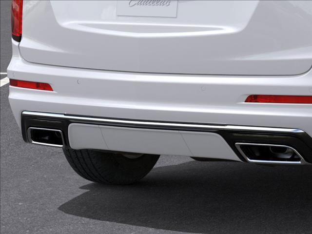 Photo of 2025 Crystal White Tricoat Cadillac XT6