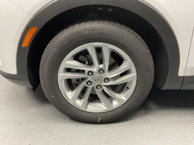 Photo of 2025 Summit White Buick Envista