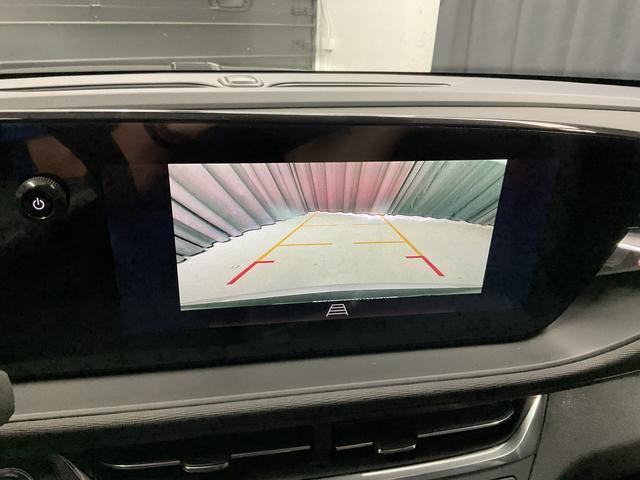 Photo of 2025 Summit White Buick Envista