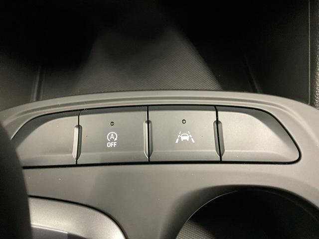 Photo of 2025 Summit White Buick Envista
