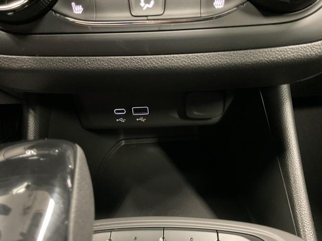 Photo of 2025 Summit White Buick Envista