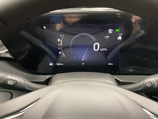 Photo of 2025 Summit White Buick Envista