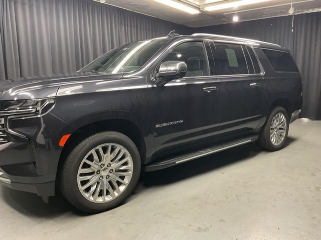 Photo of 2024 Dark Ash Metallic Chevrolet Suburban