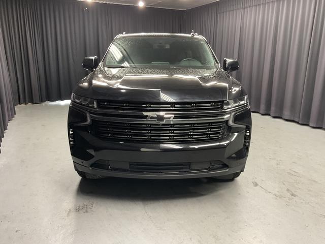 Photo of 2022 Black Chevrolet Suburban