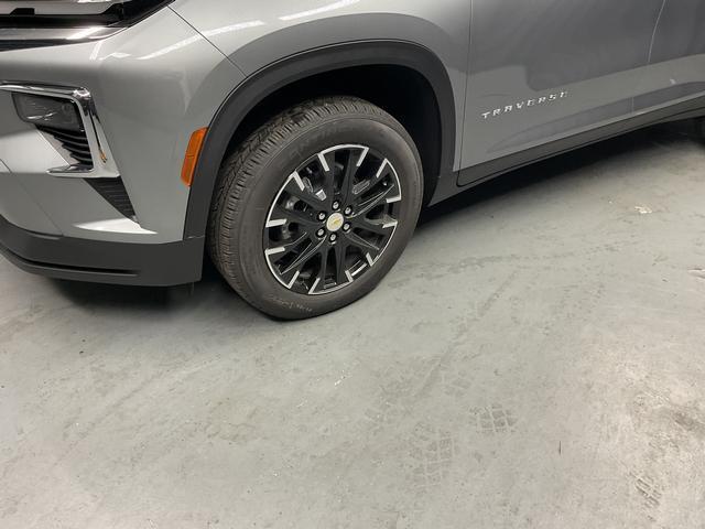 Photo of 2026 Sterling Gray Metallic Chevrolet Traverse