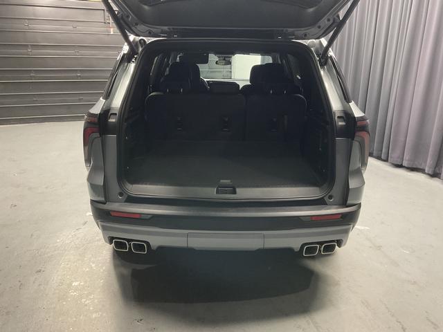 Photo of 2026 Sterling Gray Metallic Chevrolet Traverse