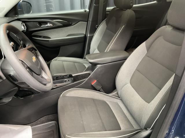 Photo of 2021 Pacific Blue Metallic Chevrolet Trailblazer
