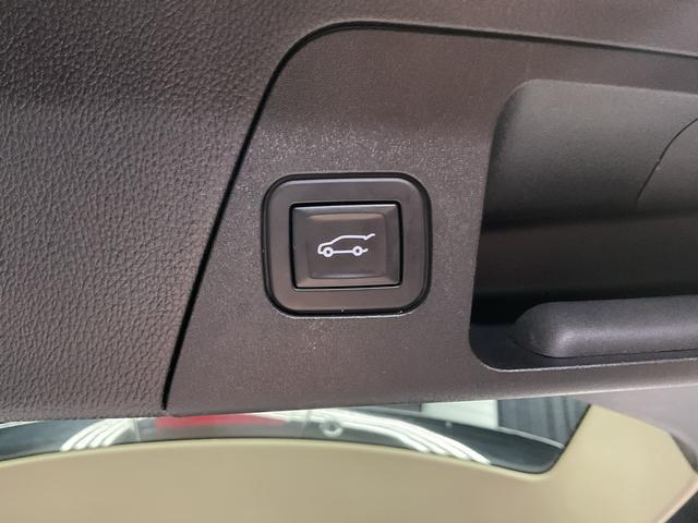 Photo of 2017 Galaxy Silver Metallic Buick Envision
