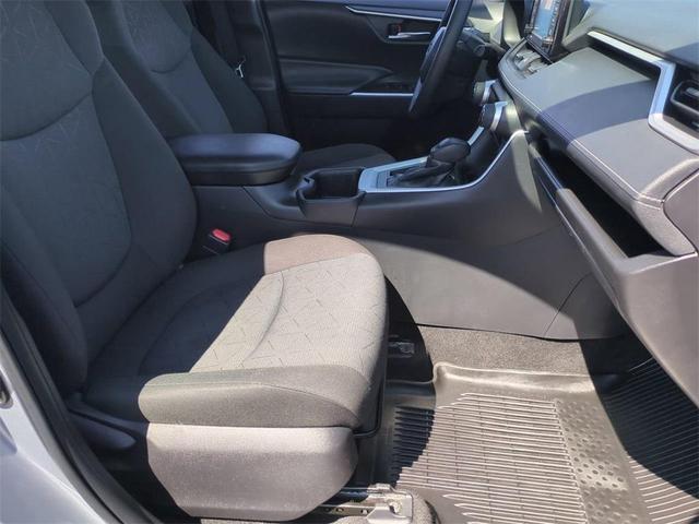 Photo of 2022 Midnight Black Metallic Toyota RAV4