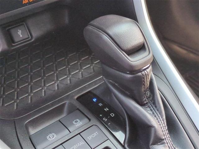 Photo of 2022 Midnight Black Metallic Toyota RAV4