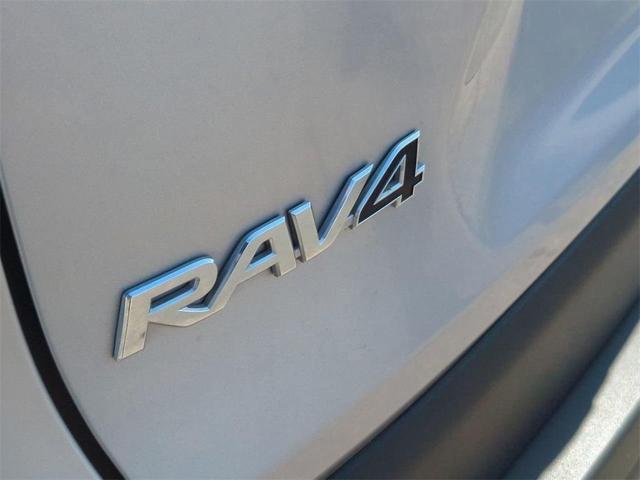 Photo of 2022 Midnight Black Metallic Toyota RAV4