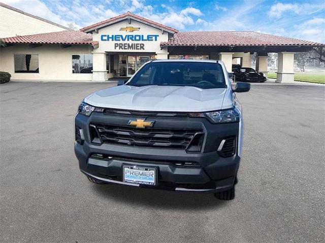 Photo of 2025 Summit White Chevrolet Colorado