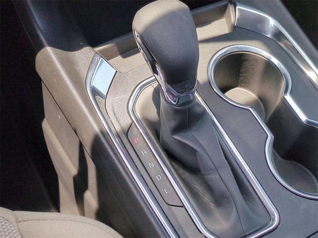 Photo of 2023 Mosaic Black Metallic Chevrolet Traverse