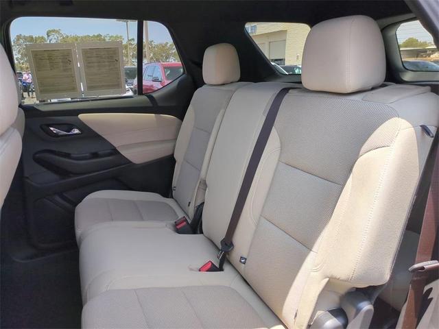 Photo of 2023 Mosaic Black Metallic Chevrolet Traverse