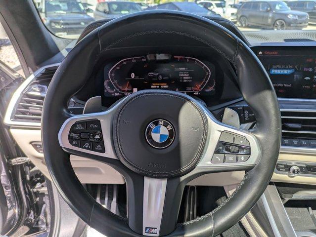 Photo of 2020 Black Sapphire Metallic BMW X7
