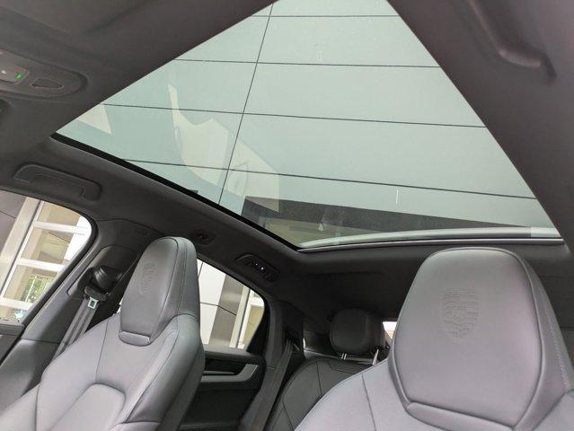 Photo of 2024 Gray Porsche Cayenne