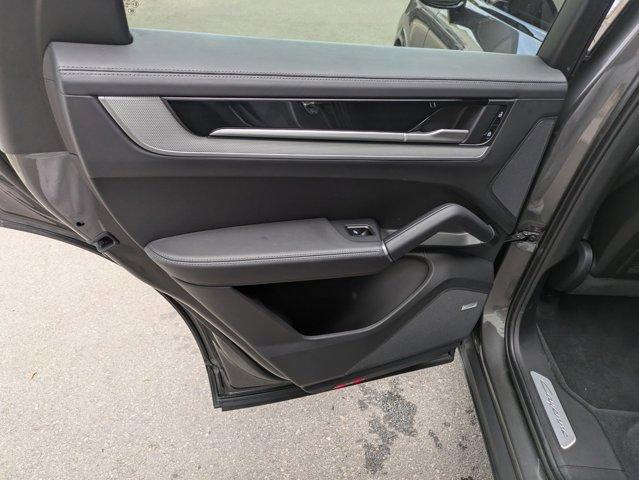 Photo of 2024 Gray Porsche Cayenne