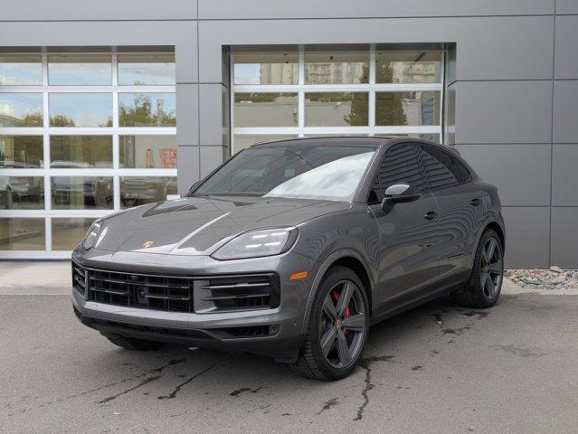 Photo of 2024 Gray Porsche Cayenne