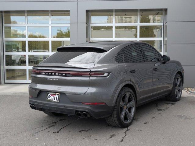Photo of 2024 Gray Porsche Cayenne