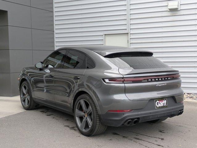 Photo of 2024 Gray Porsche Cayenne