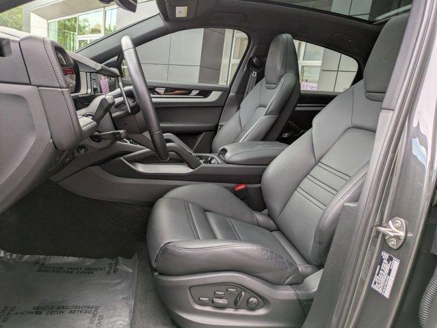 Photo of 2024 Gray Porsche Cayenne