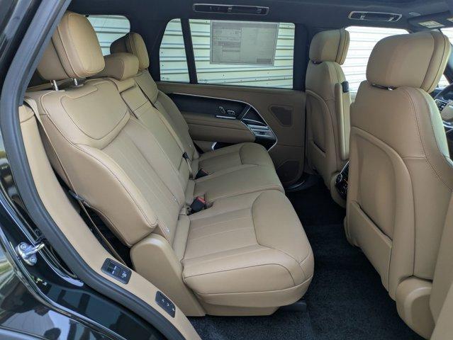 Photo of 2025 Santorini Black Land Rover Range Rover
