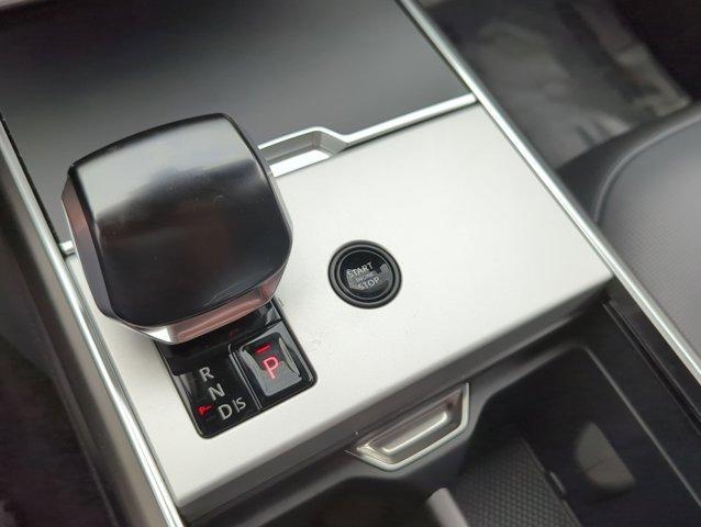 Photo of 2025 Ethereal Frost Silver In Gloss Finish Land Rover Range Rover