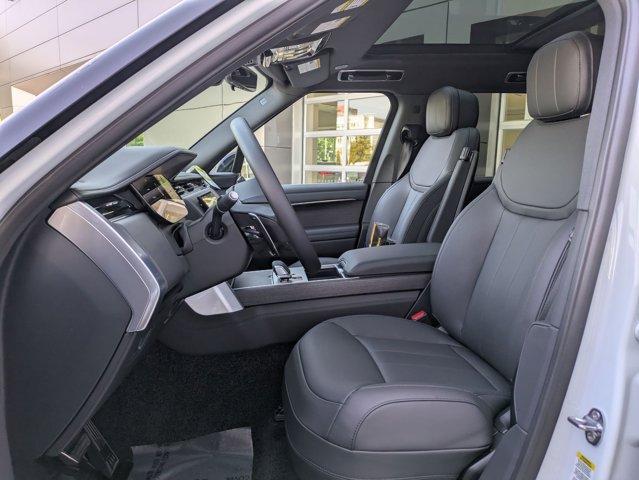 Photo of 2025 Fuji White Land Rover Range Rover
