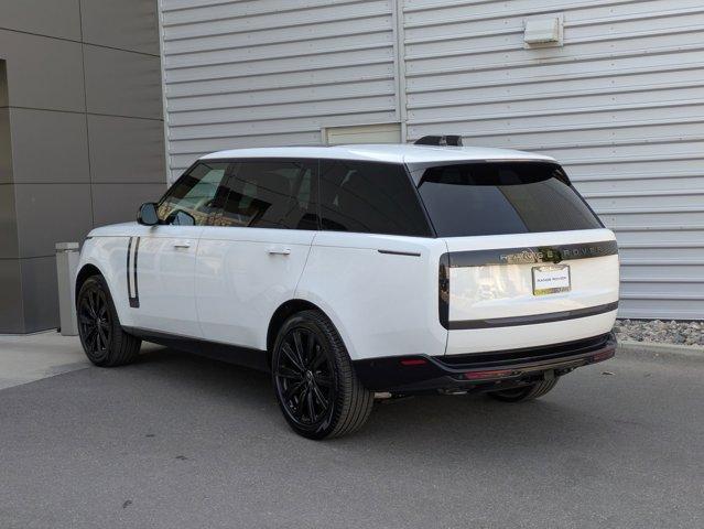 Photo of 2025 Fuji White Land Rover Range Rover