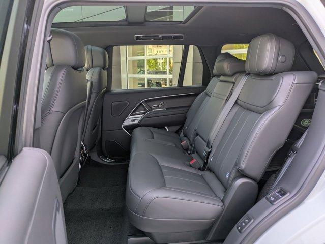 Photo of 2025 Fuji White Land Rover Range Rover
