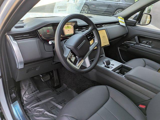 Photo of 2025 Fuji White Land Rover Range Rover