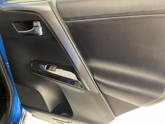 Photo of 2016 Electric Storm Blue Toyota RAV4