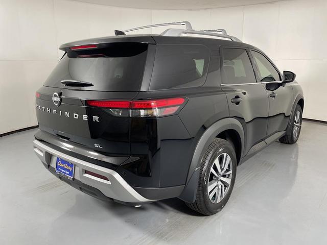 Photo of 2025 Super Black Nissan Pathfinder