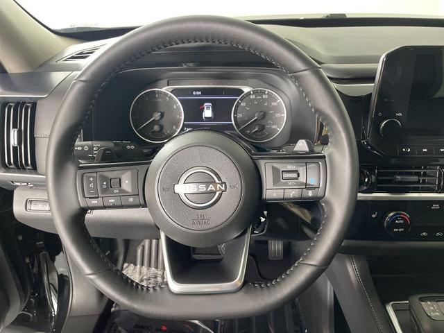 Photo of 2025 Super Black Nissan Pathfinder