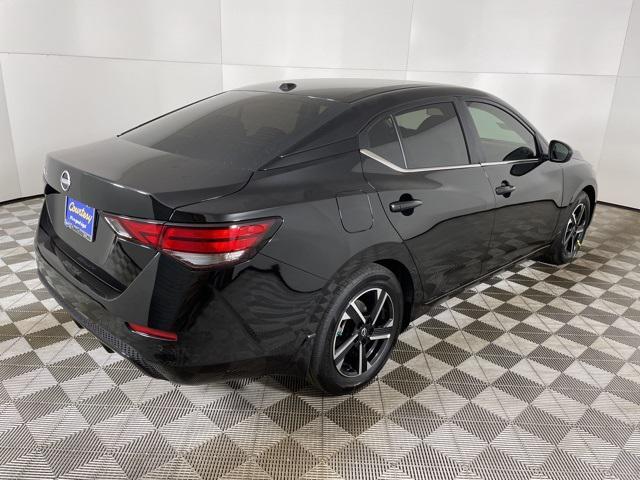 Photo of 2025 Super Black Nissan Sentra